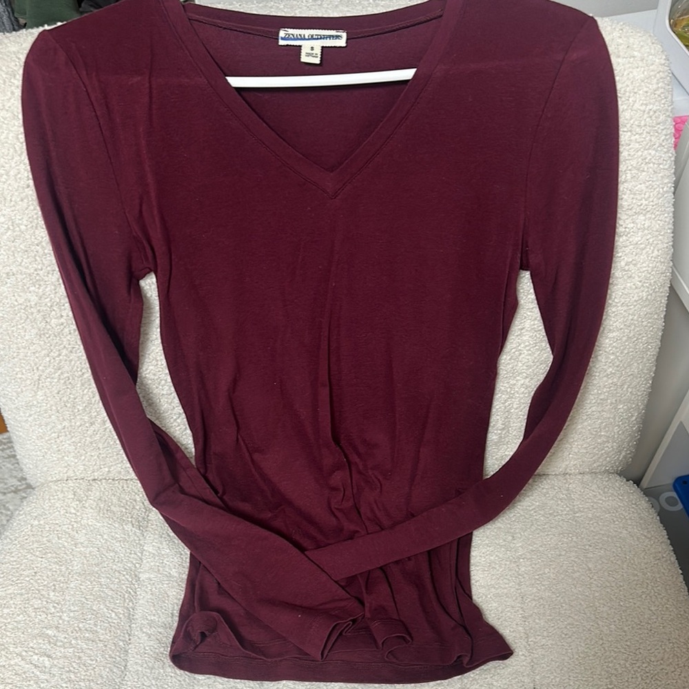 Women's V-Neck Long Sleeve Top - Burgundy